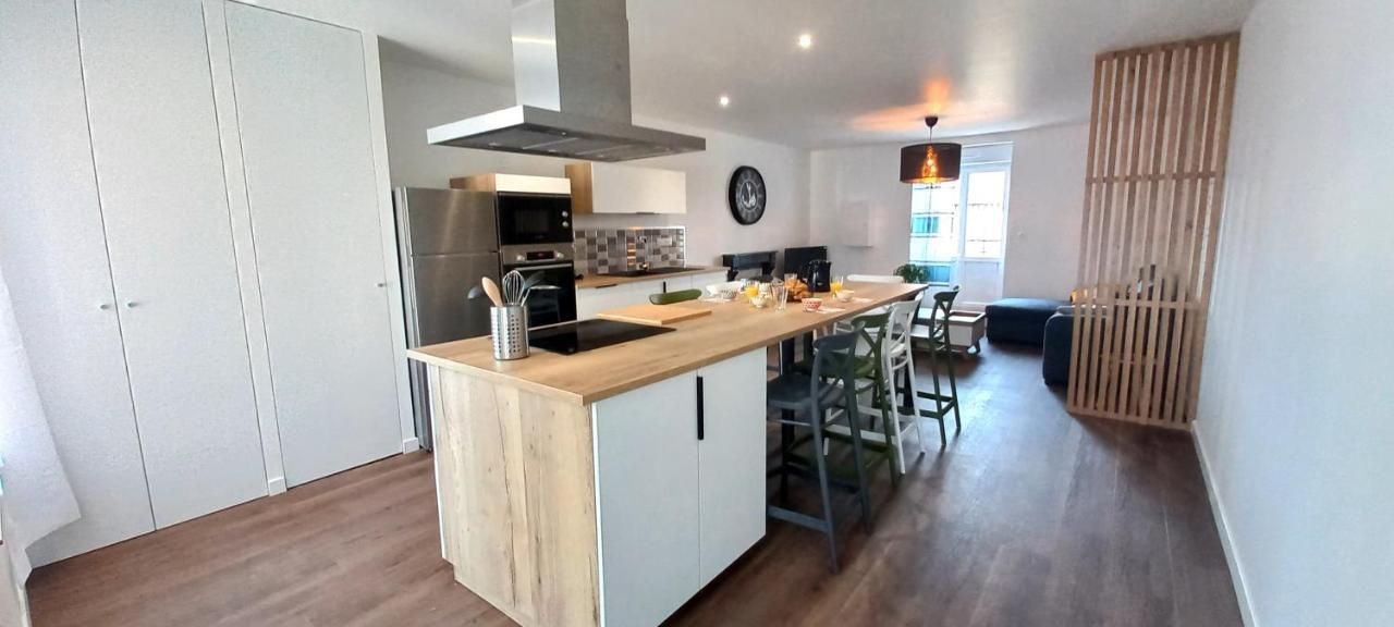 La Cle Du Genie Apartment Ducey-Les Cheris Bagian luar foto